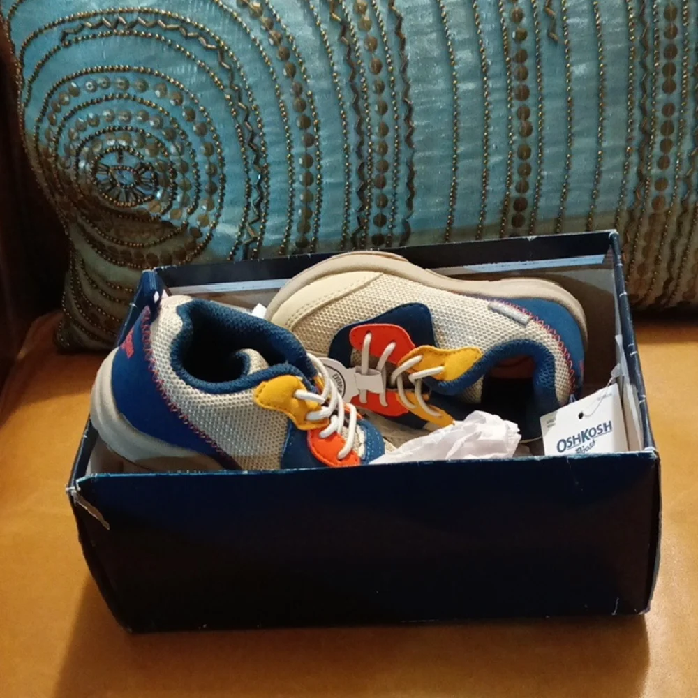 OshKosh B'gosh Navy and Tan Kids Sneakers- New in Box